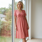 👗💙 50% ZNIŻKI DZIŚ! ✨ Damska długa sukienka z dekoltem V i krótkim rękawem 🌸 – elegancki, zwiewny krój, wygodny materiał i swobodny styl na co dzień.